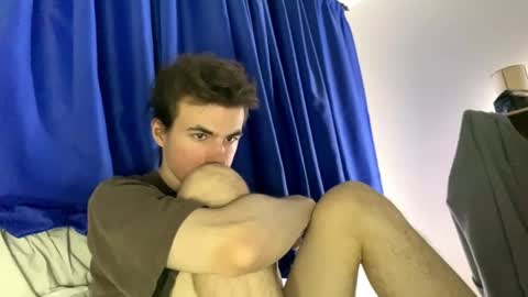 yayay333 online show from April 8, 9:15 pm