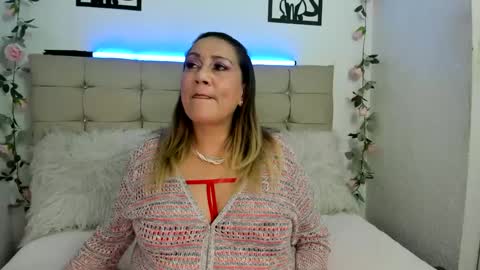 yayita online show from September 27, 1:27 pm