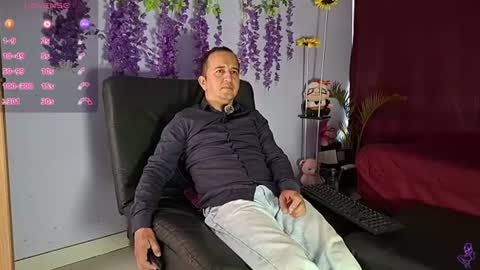 Snapshot of yazfore chatting on June 22, 12:46 pm Hazzan online show from June 22, 12:46 pm