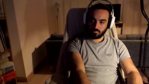 yeeaahoo online show from December 5, 7:43 pm