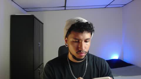 yeff online show from November 2, 1:19 am