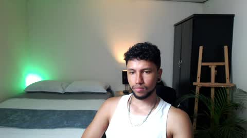 yeff online show from May 19, 11:44 pm