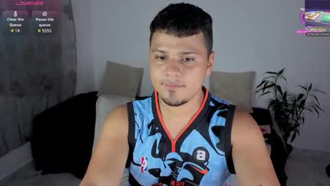 Snapshot of yeiko_44 chatting on February 14, 4:09 am Yeiko online show from February 14, 4:09 am