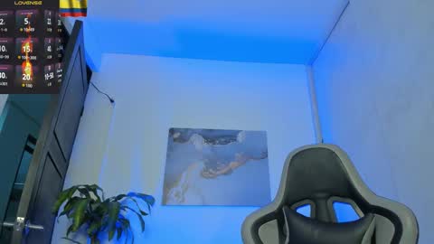 YEIKO ROMERO online show from December 1, 2:33 pm