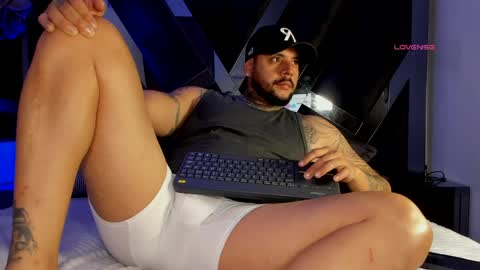 yeikoe1 online show from April 7, 1:17 am