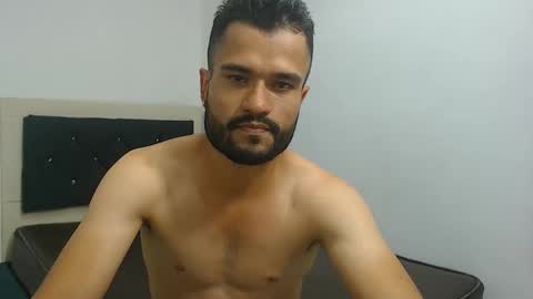 Snapshot of yeikonnht chatting on March 28, 12:10 am yeikonnht online show from March 28, 12:10 am