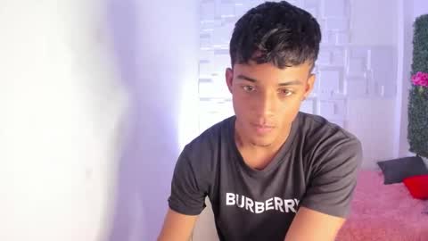 yeison_77 online show from December 3, 1:41 am