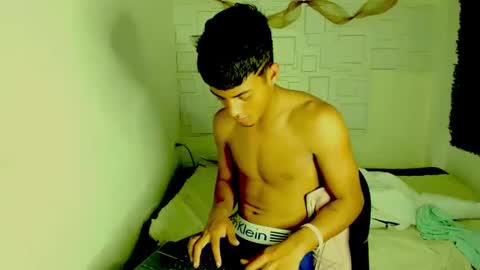 yeison_77 online show from December 10, 7:58 am