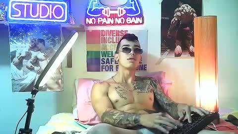 Snapshot of yeisoncastellanos1999 chatting on September 26, 5:39 pm yeisoncastellanos1999 online show from September 26, 5:39 pm
