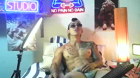 yeisoncastellanos1999 online show from October 19, 2:50 pm