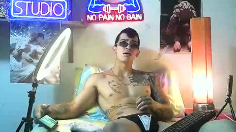 yeisoncastellanos1999 online show from October 20, 2:28 pm