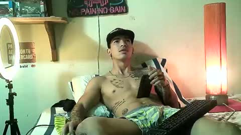 Snapshot of yeisoncastellanos1999 chatting on March 28, 6:07 pm yeisoncastellanos1999 online show from March 28, 6:07 pm