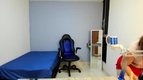 yelena03 online show from January 31, 8:33 pm