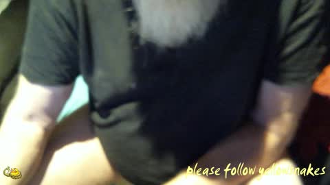 Snapshot of yellowsnakes chatting on October 20, 3:51 am . y e l l o w s n a k e s . online show from October 20, 3:51 am