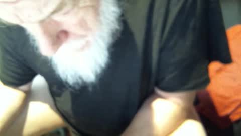 Snapshot of yellowsnakes chatting on October 29, 3:47 pm . y e l l o w s n a k e s . online show from October 29, 3:47 pm