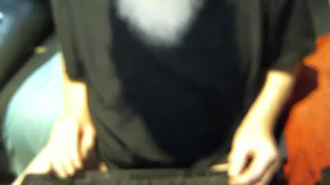 Snapshot of yellowsnakes chatting on November 18, 10:47 pm . y e l l o w s n a k e s . online show from November 18, 10:47 pm