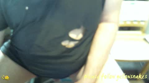 Snapshot of yellowsnakes chatting on February 8, 9:40 pm . y e l l o w s n a k e s . online show from February 8, 9:40 pm