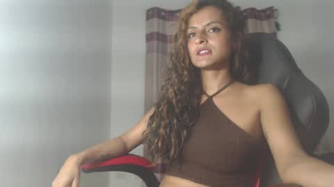 Snapshot of yemaya_28 chatting on April 18, 6:39 am Yemaya 28 online show from April 18, 6:39 am