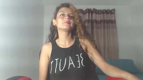 Snapshot of yemaya_28 chatting on April 30, 5:14 am Yemaya 28 online show from April 30, 5:14 am