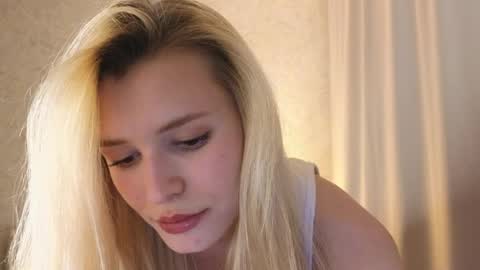 Yenna online show from April 10, 5:17 pm