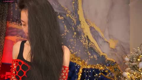 yennstar online show from January 14, 1:06 pm