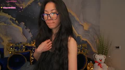 yennstar online show from March 6, 9:00 pm