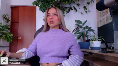 yeriawaddell  online show from November 9, 8:29 pm