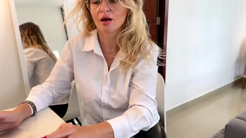 Zlata online show from December 4, 8:29 pm