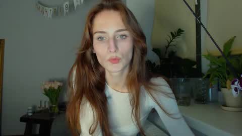 Snapshot of yes_to_heaven chatting on March 12, 9:35 pm Zoe online show from March 12, 9:35 pm