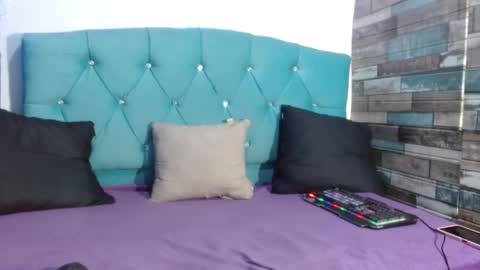 yesamin_stone18 online show from April 13, 12:54 pm