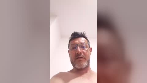 Snapshot of yescam_724 chatting on July 18, 12:20 pm yescam_724 online show from July 18, 12:20 pm
