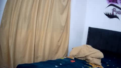 Yesid online show from May 6, 1:36 am