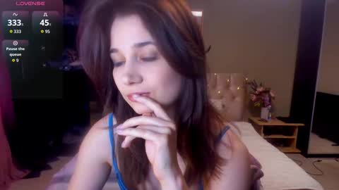 Sofie online show from February 10, 8:40 am