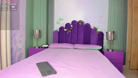 Snapshot of yess__daddy chatting on January 25, 10:19 am yess__daddy online show from January 25, 10:19 am