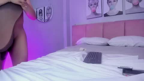 Snapshot of yess__daddy chatting on February 7, 8:53 pm yess__daddy online show from February 7, 8:53 pm