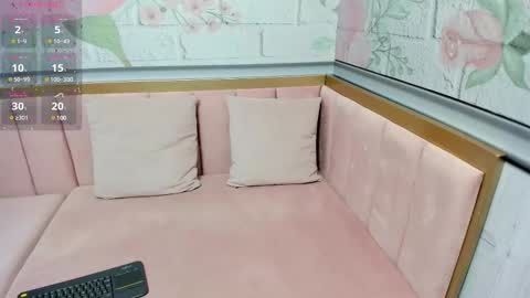 Snapshot of yess__daddy chatting on February 13, 10:23 am yess__daddy online show from February 13, 10:23 am