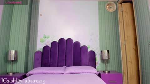 Snapshot of yess__daddy chatting on February 26, 10:15 am yess__daddy online show from February 26, 10:15 am