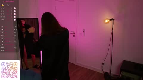 Kiki online show from November 24, 10:04 am