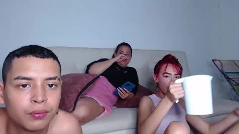 yessica and andres online show from September 20, 6:25 am