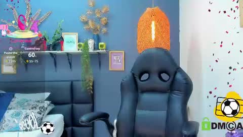 Snapshot of yessika_parker chatting on June 18, 9:14 am yessika_parker online show from June 18, 9:14 am
