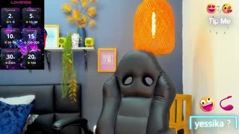 Snapshot of yessika_parker chatting on July 6, 8:44 am yessika_parker online show from July 6, 8:44 am