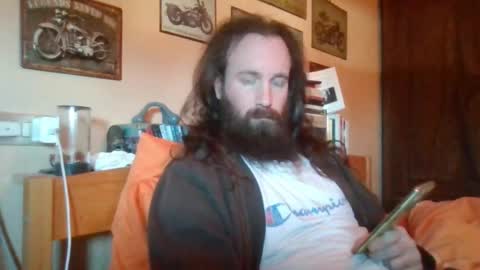 Snapshot of yeti_92 chatting on February 24, 8:01 am yeti_92 online show from February 24, 8:01 am