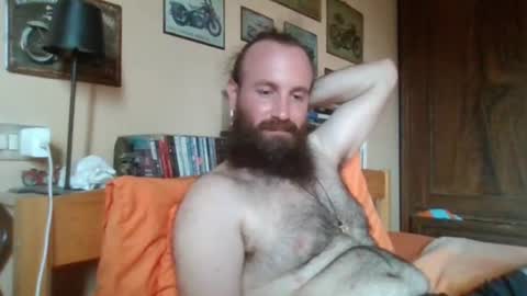 Snapshot of yeti_92 chatting on June 25, 4:22 pm yeti_92 online show from June 25, 4:22 pm