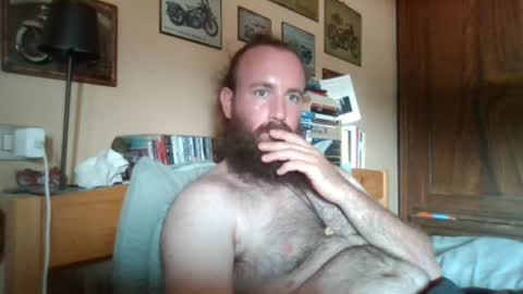 Snapshot of yeti_92 chatting on June 27, 12:33 pm yeti_92 online show from June 27, 12:33 pm