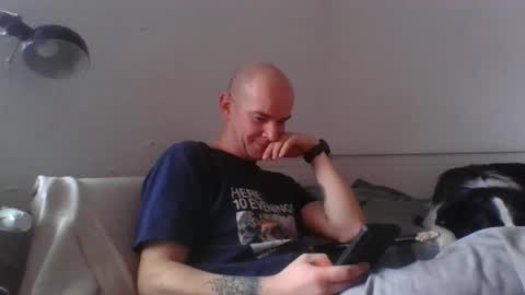 Snapshot of yewloo chatting on February 1, 1:42 pm yewloo online show from February 1, 1:42 pm