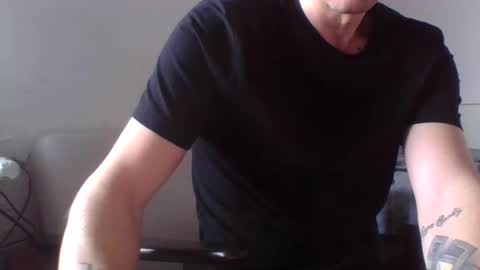 Snapshot of yewloo chatting on February 28, 6:25 am yewloo online show from February 28, 6:25 am