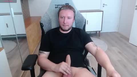 Snapshot of yhdxhy chatting on April 29, 4:55 pm James online show from April 29, 4:55 pm