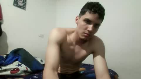 Snapshot of yhoangaga2025 chatting on May 17, 3:48 am yhoangaga2025 online show from May 17, 3:48 am