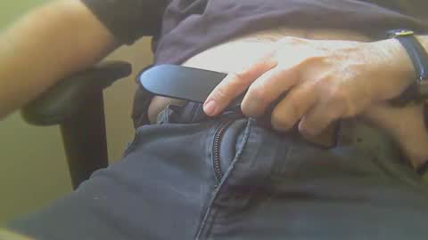 Snapshot of yigalb_ chatting on December 19, 11:29 am yigalb_ online show from December 19, 11:29 am