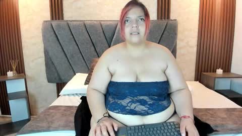 Snapshot of ying_min chatting on February 25, 7:56 pm Ying online show from February 25, 7:56 pm